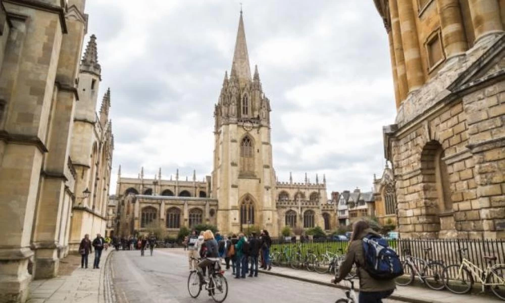 Αγγλία: Lokcdown στα πανεπιστήμια για δύο εβδομάδες